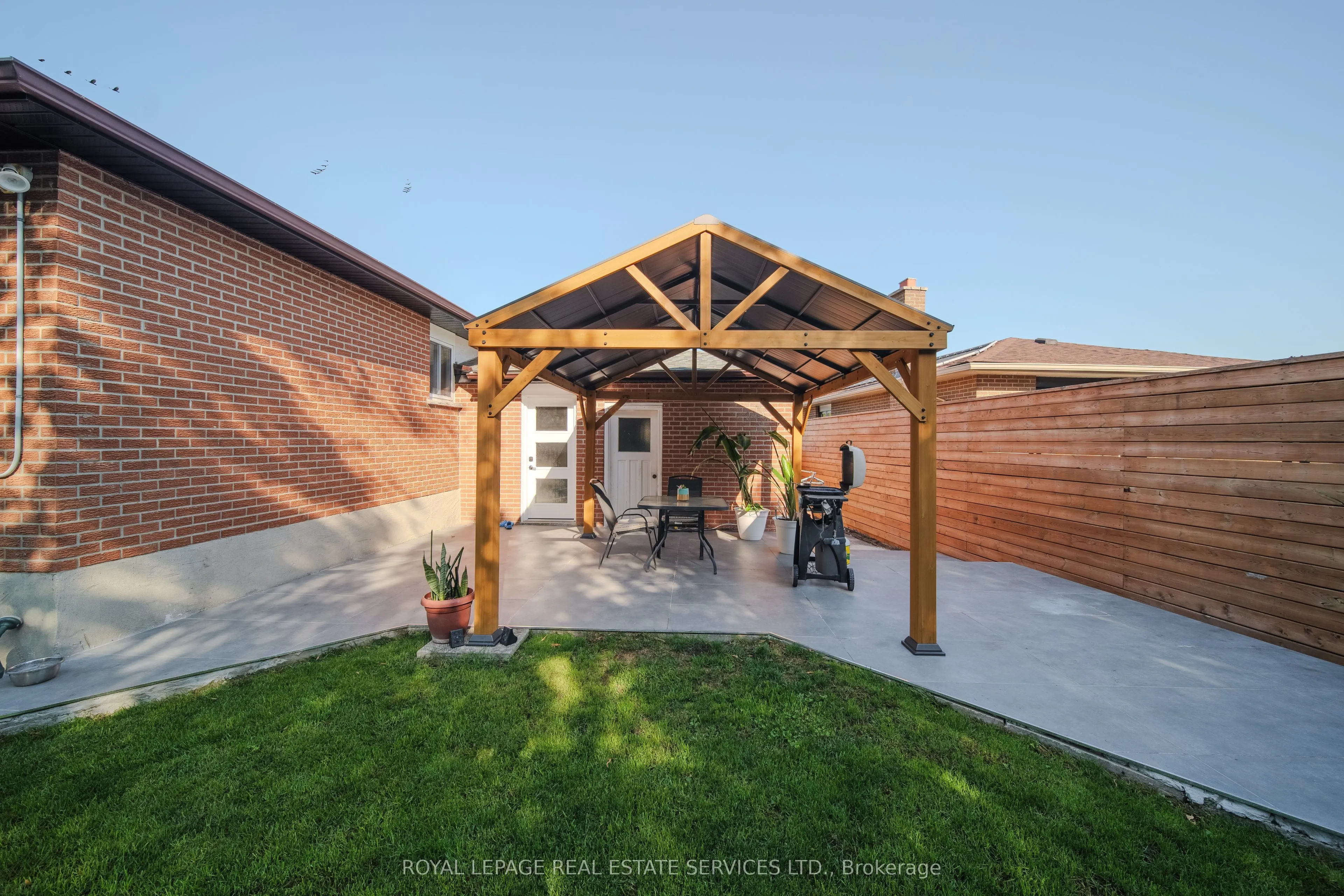260 Oriole Court