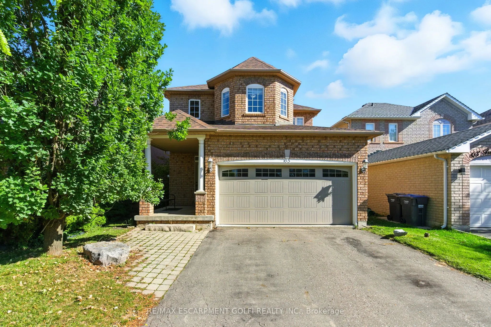 65 Twin Willow Crescent