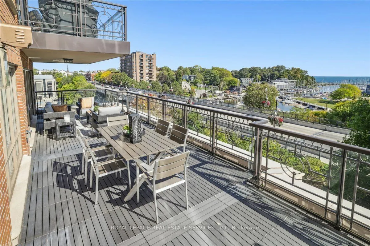 111 Forsythe Street, #401