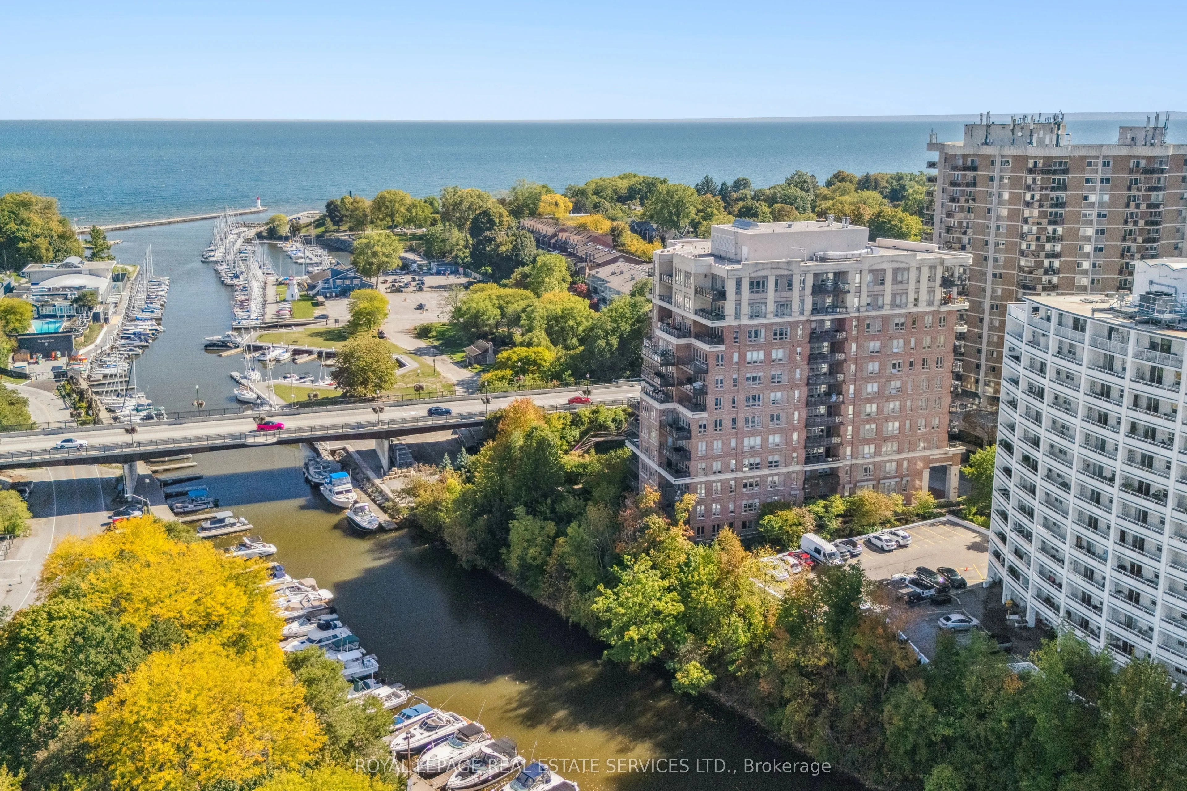 111 Forsythe Street, #401