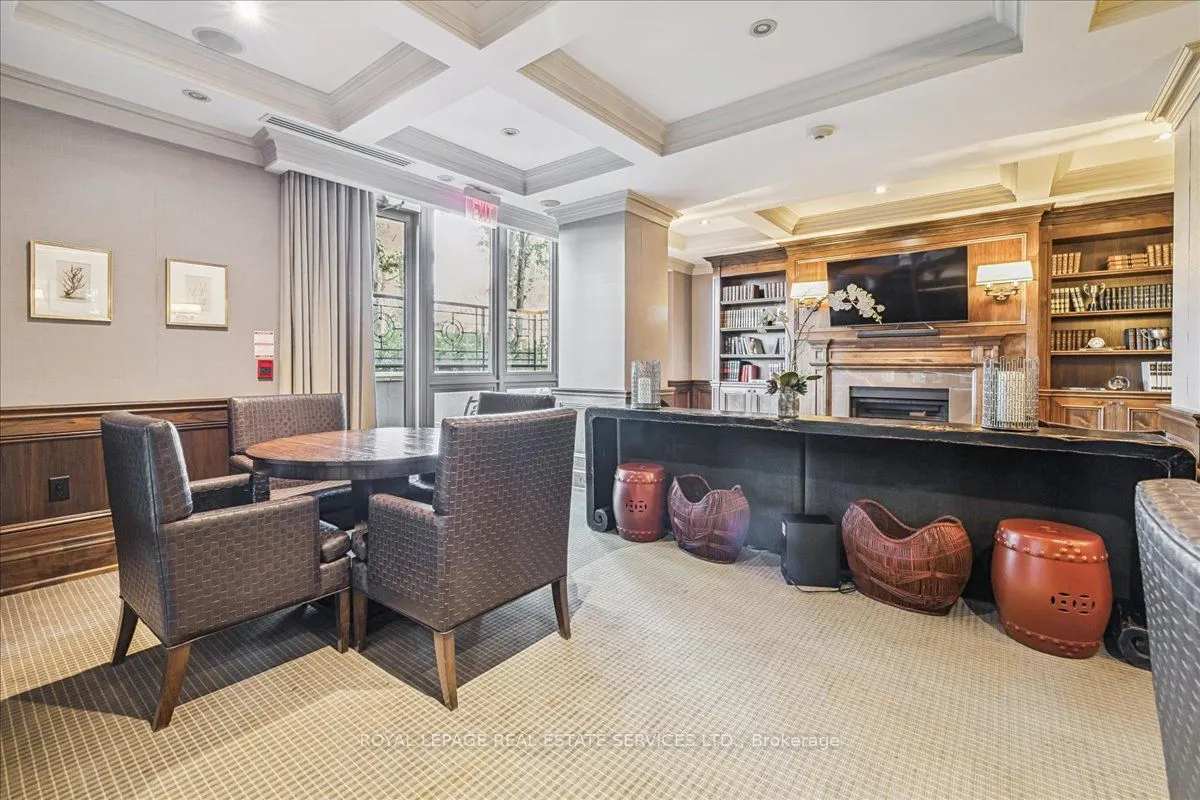 111 Forsythe Street, #401