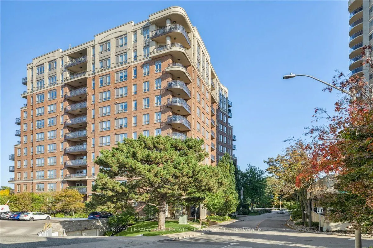 111 Forsythe Street, #401