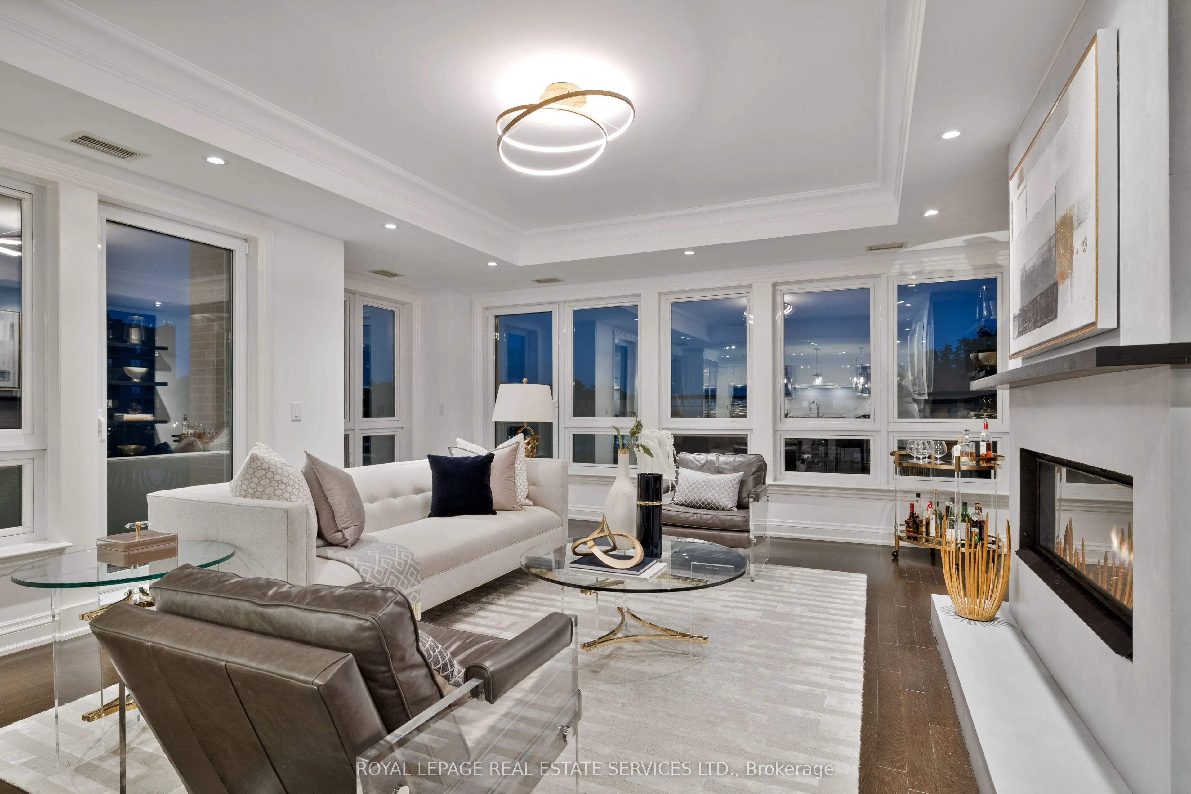 111 Forsythe Street, #401