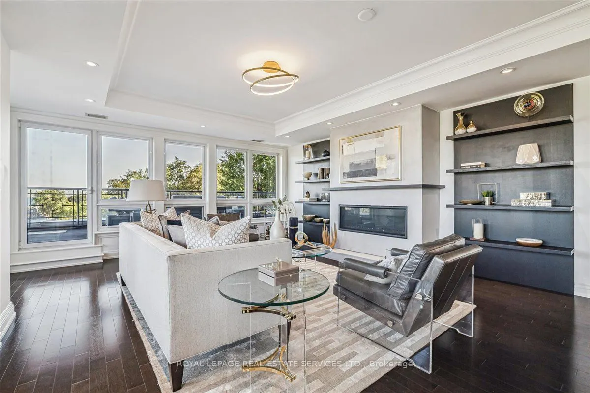 111 Forsythe Street, #401