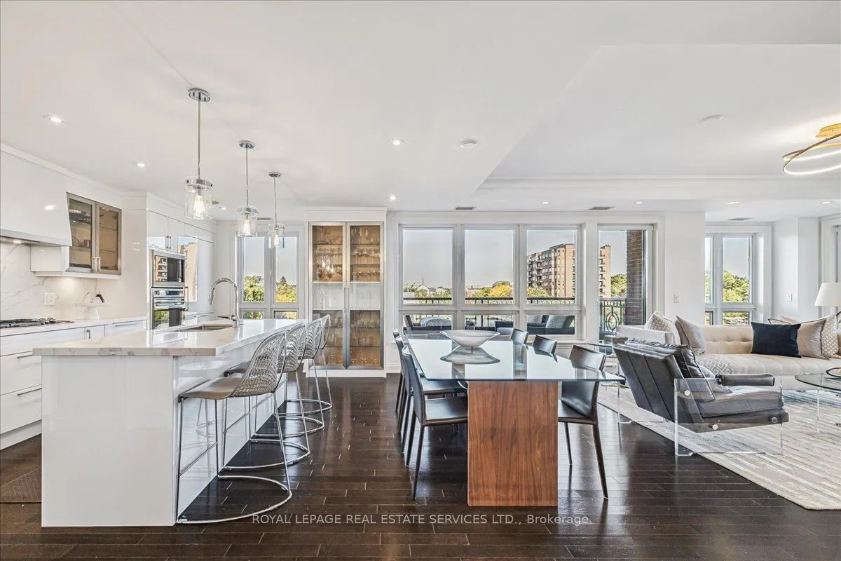 111 Forsythe Street, #401
