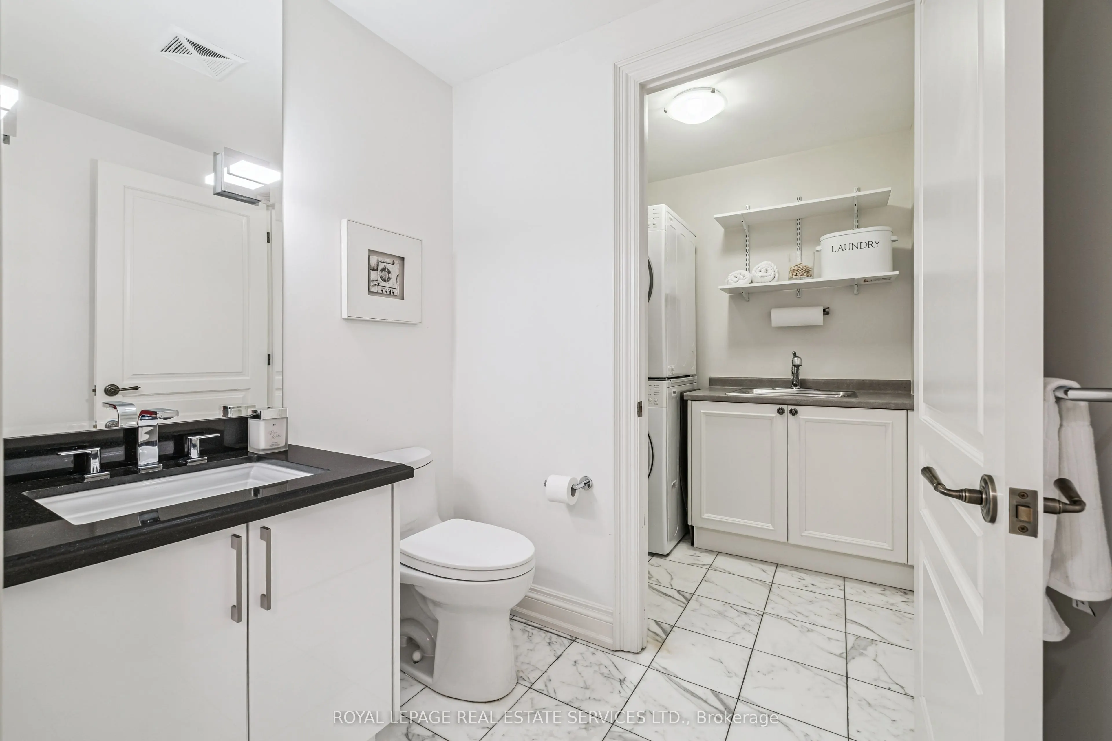 111 Forsythe Street, #401