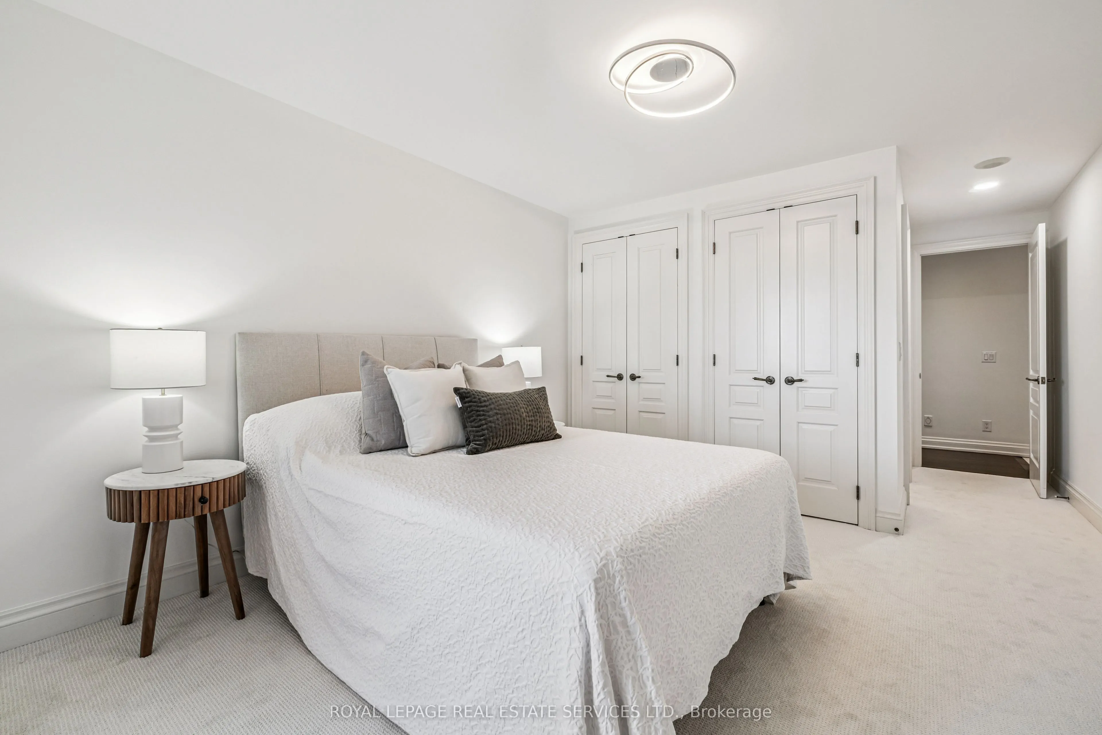 111 Forsythe Street, #401