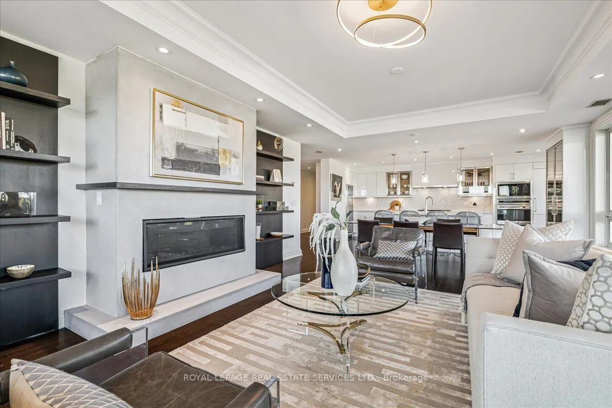 111 Forsythe Street, #401