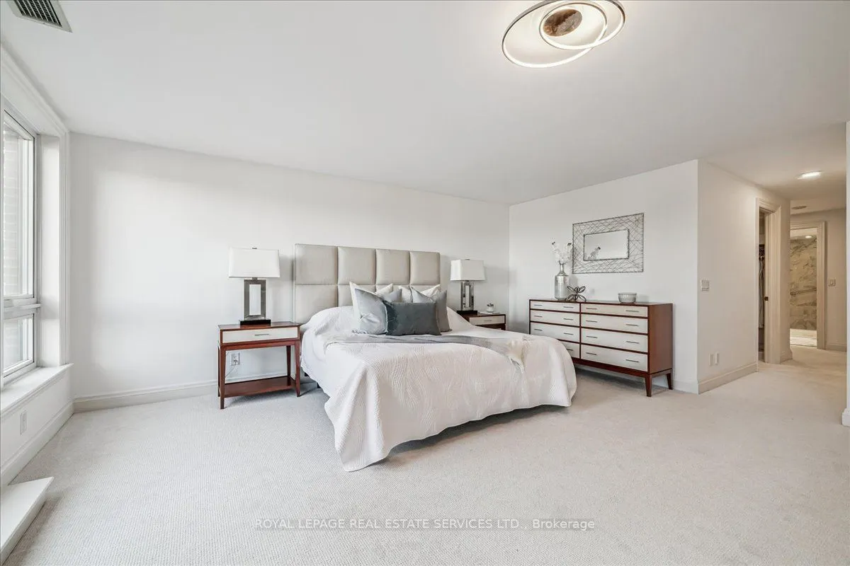111 Forsythe Street, #401