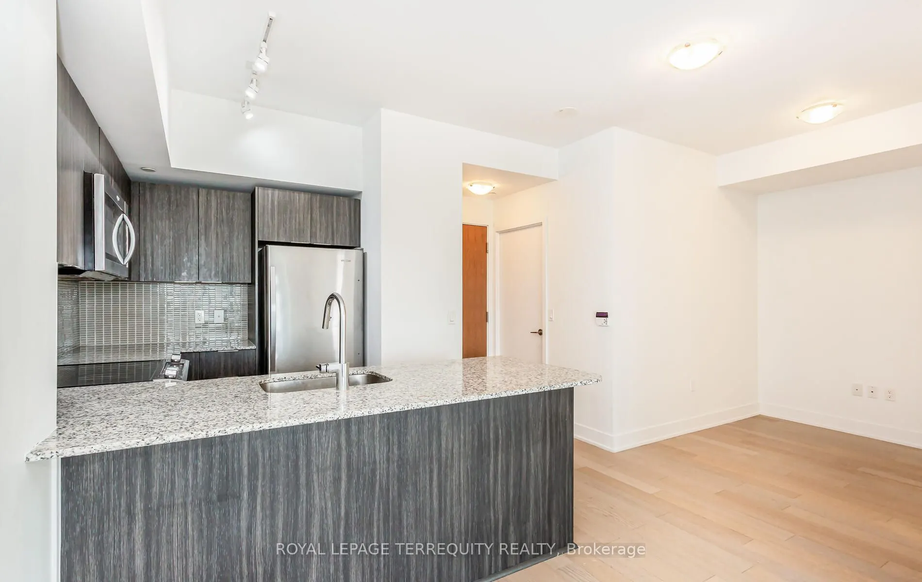 30 Shore Breeze Drive, #422