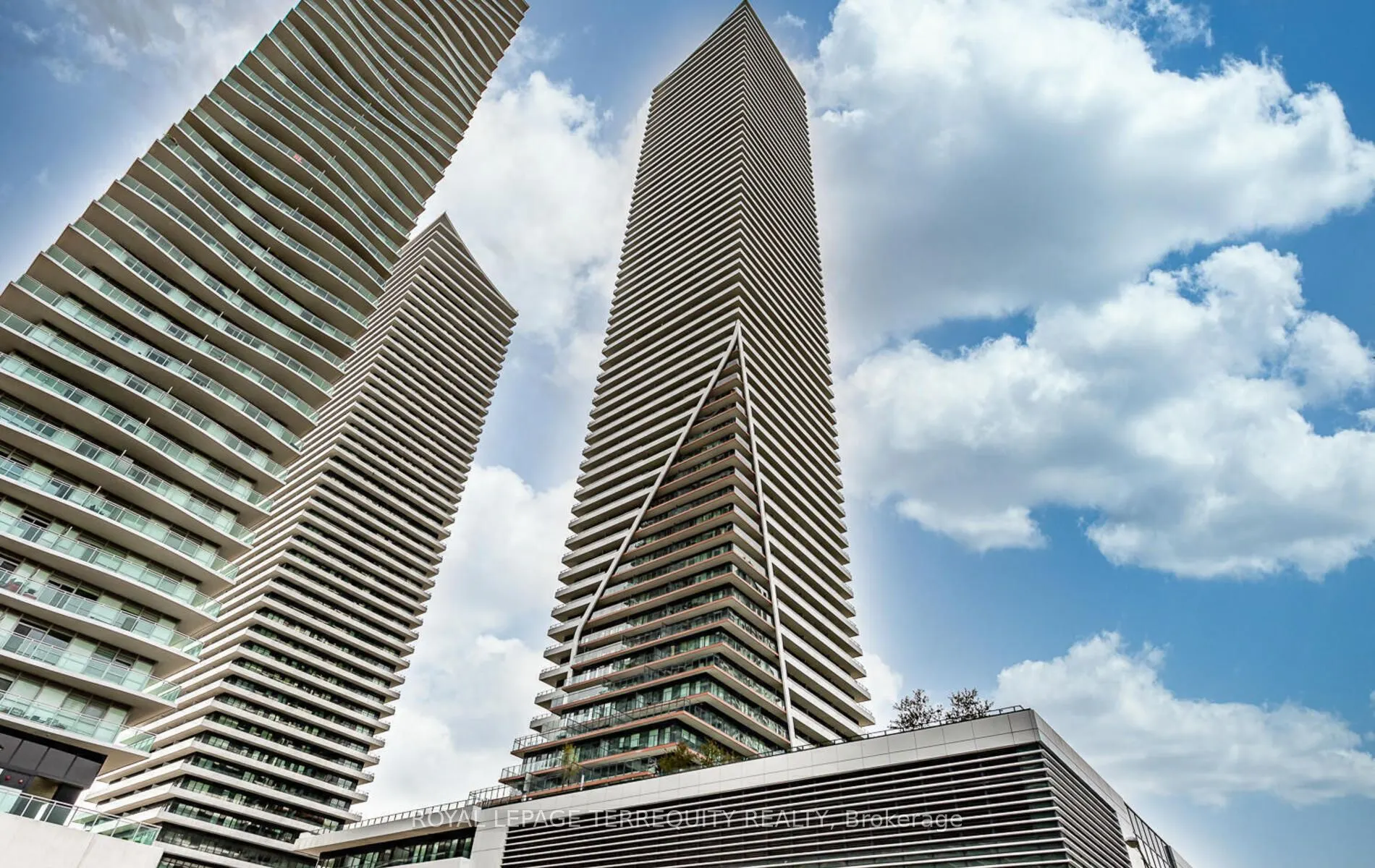 30 Shore Breeze Drive, #422