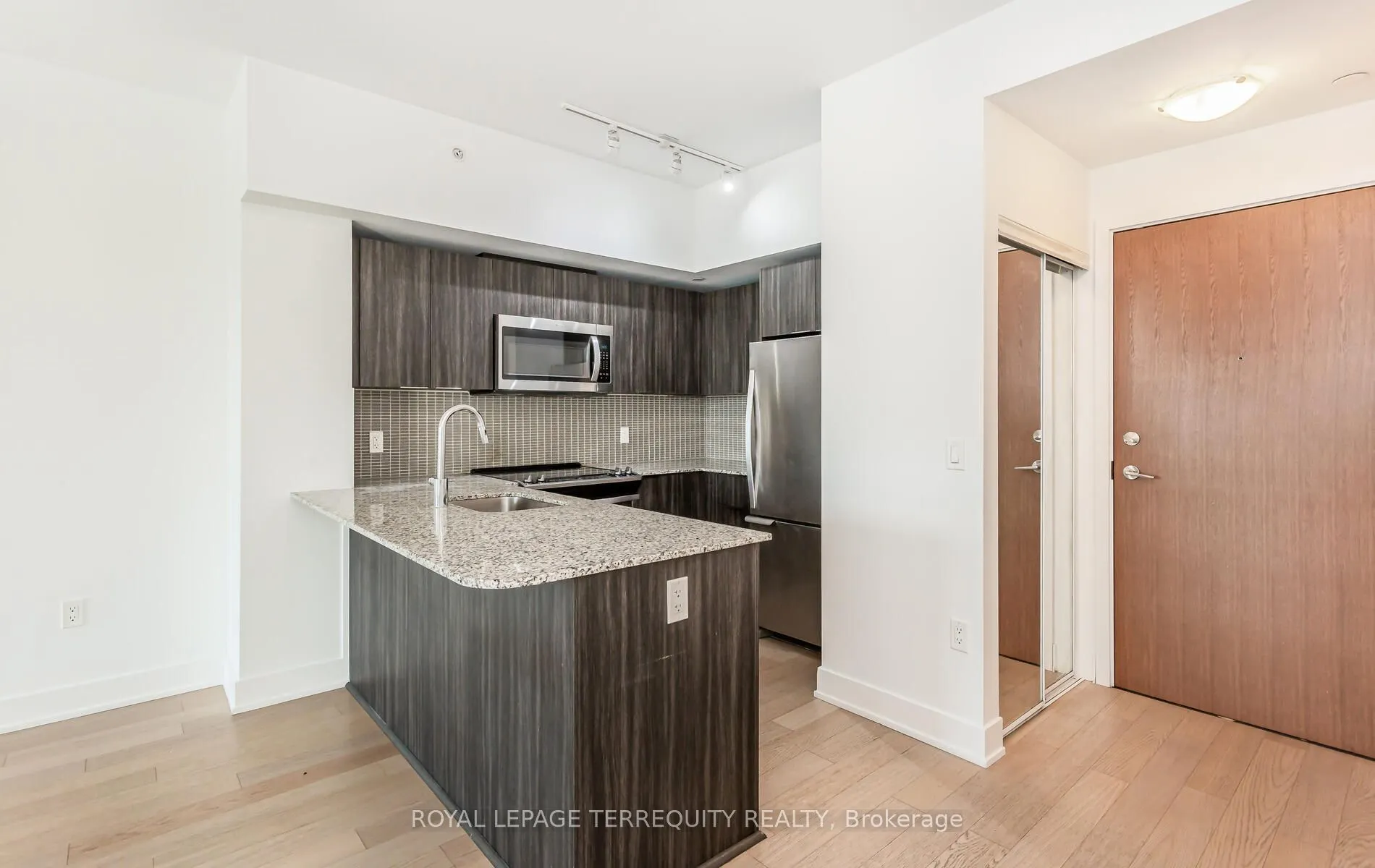 30 Shore Breeze Drive, #422