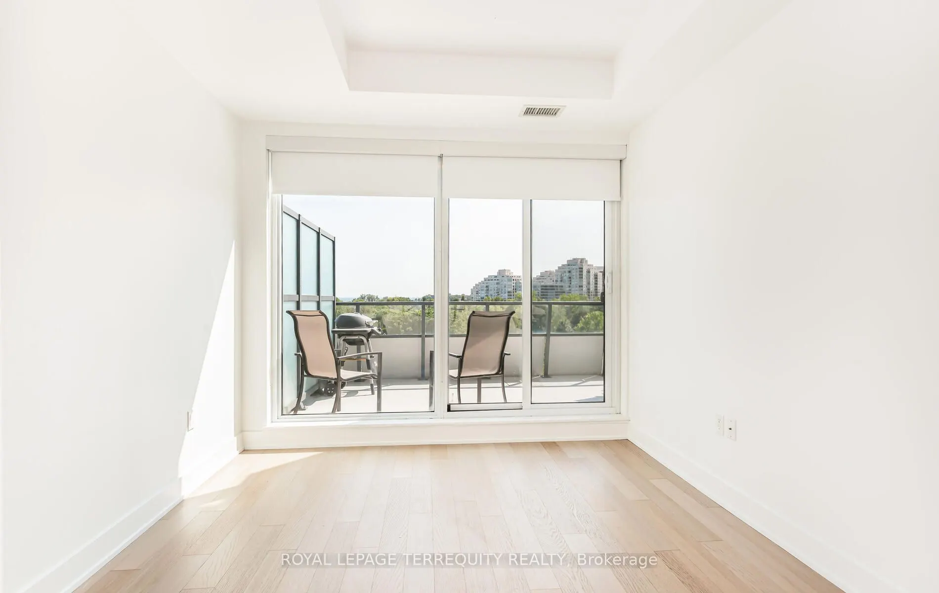 30 Shore Breeze Drive, #422