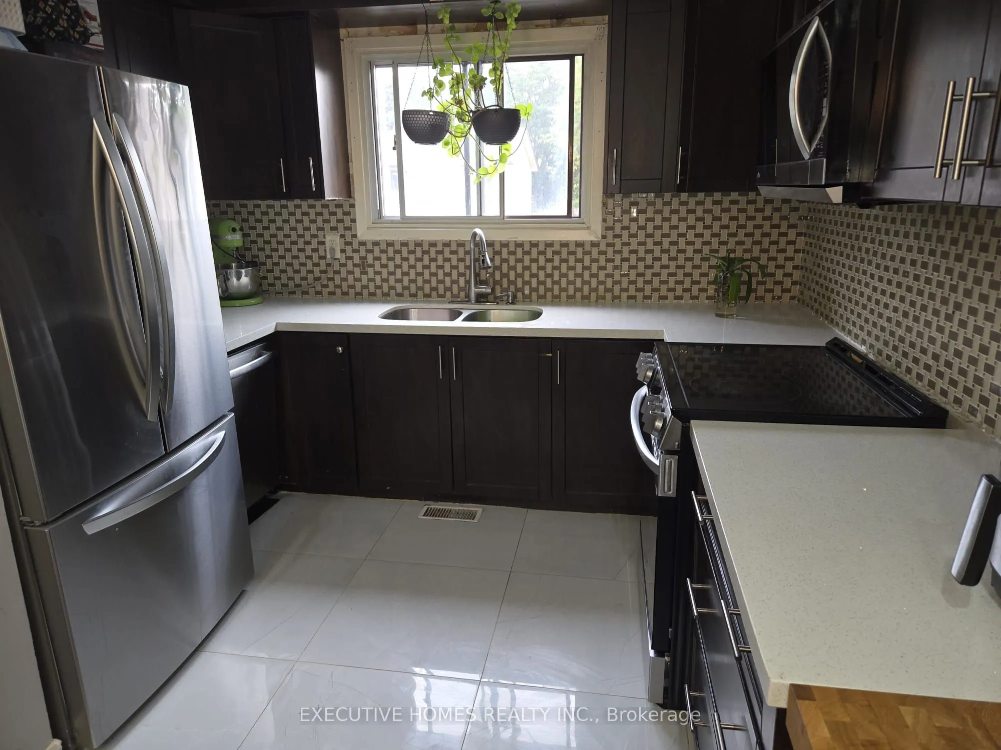 61 Collins Crescent, #60