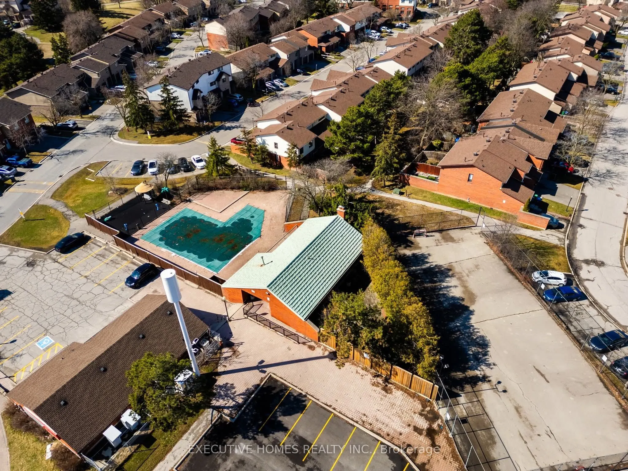 61 Collins Crescent, #60