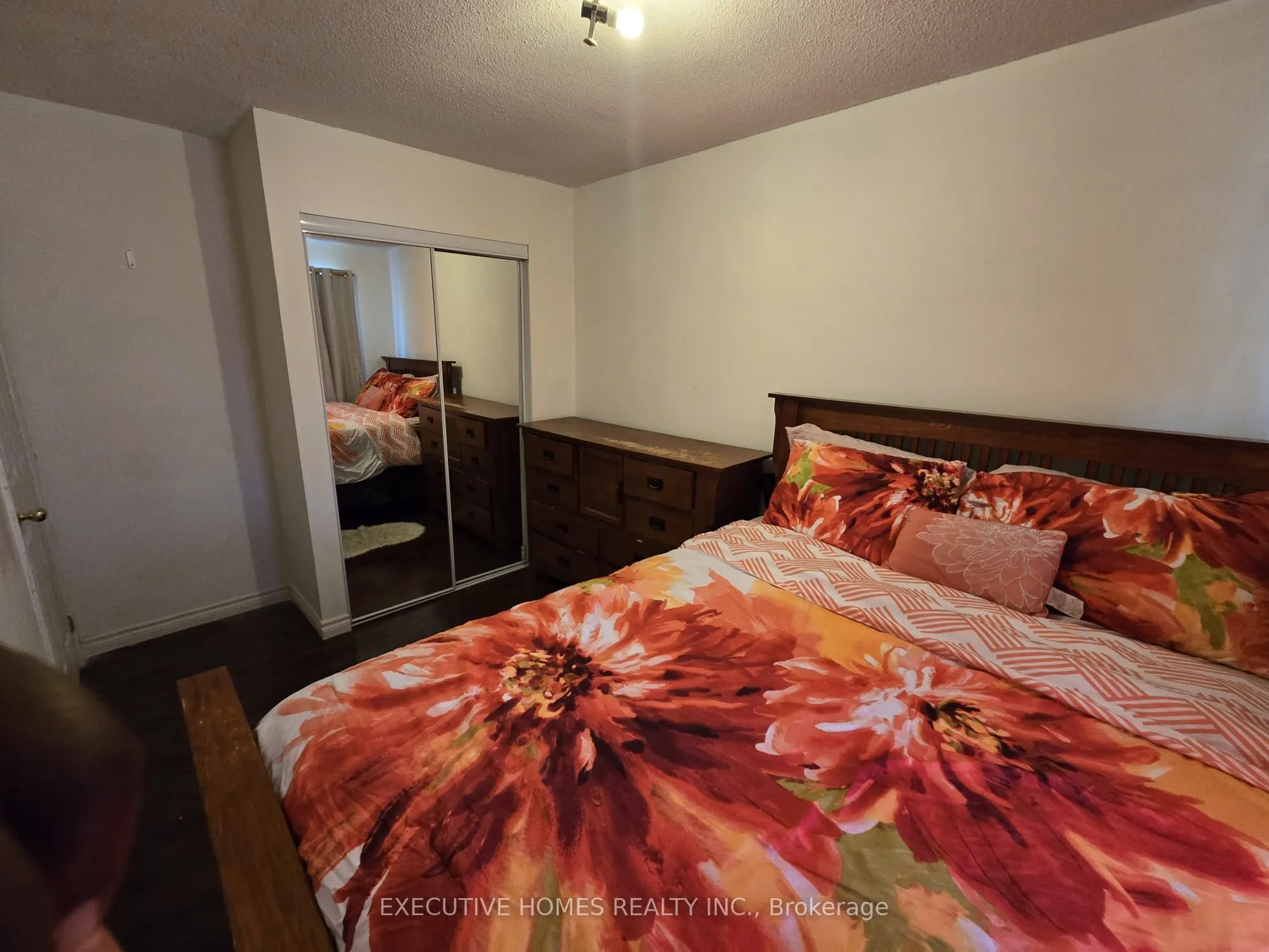 61 Collins Crescent, #60