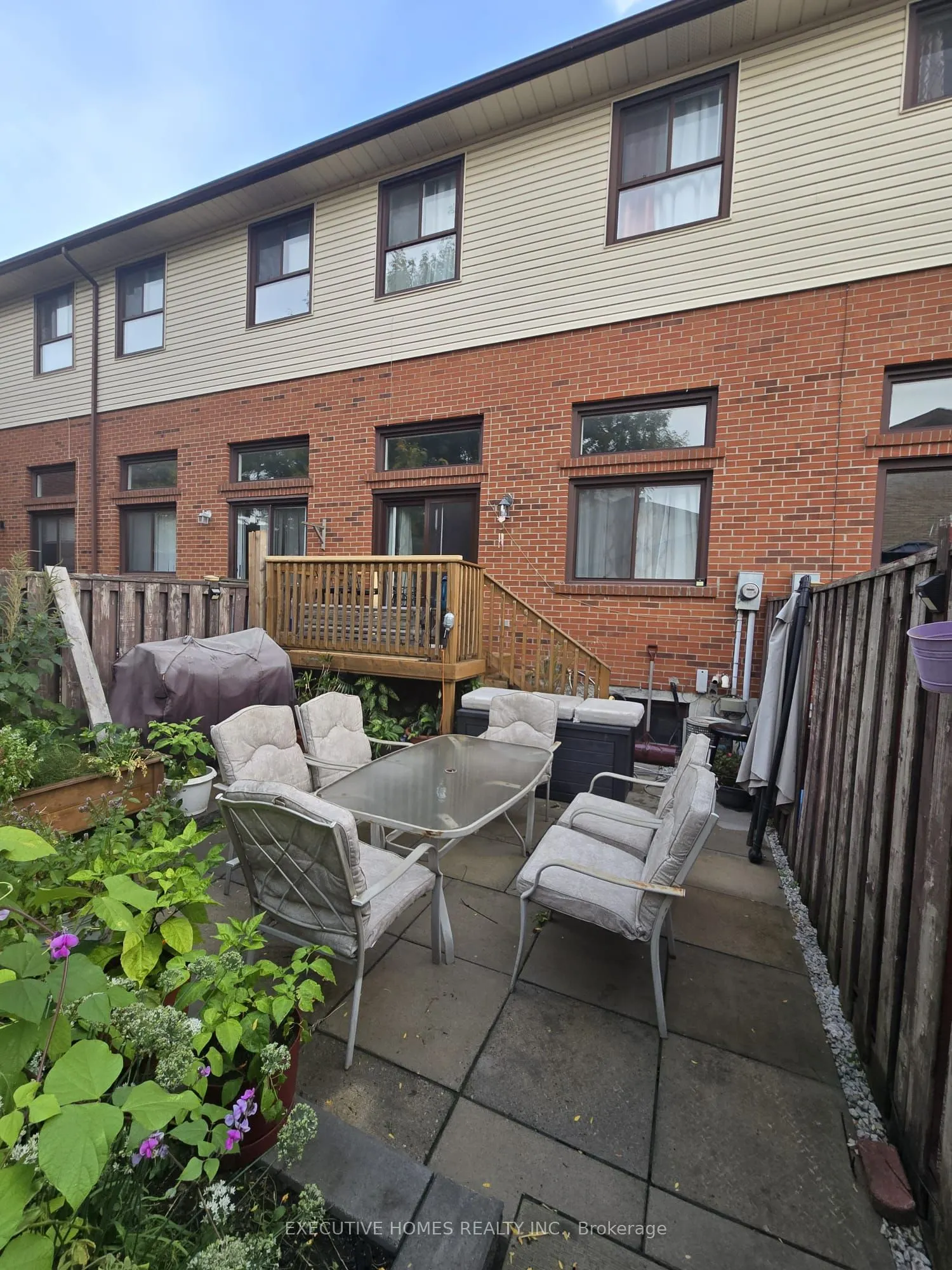 61 Collins Crescent, #60