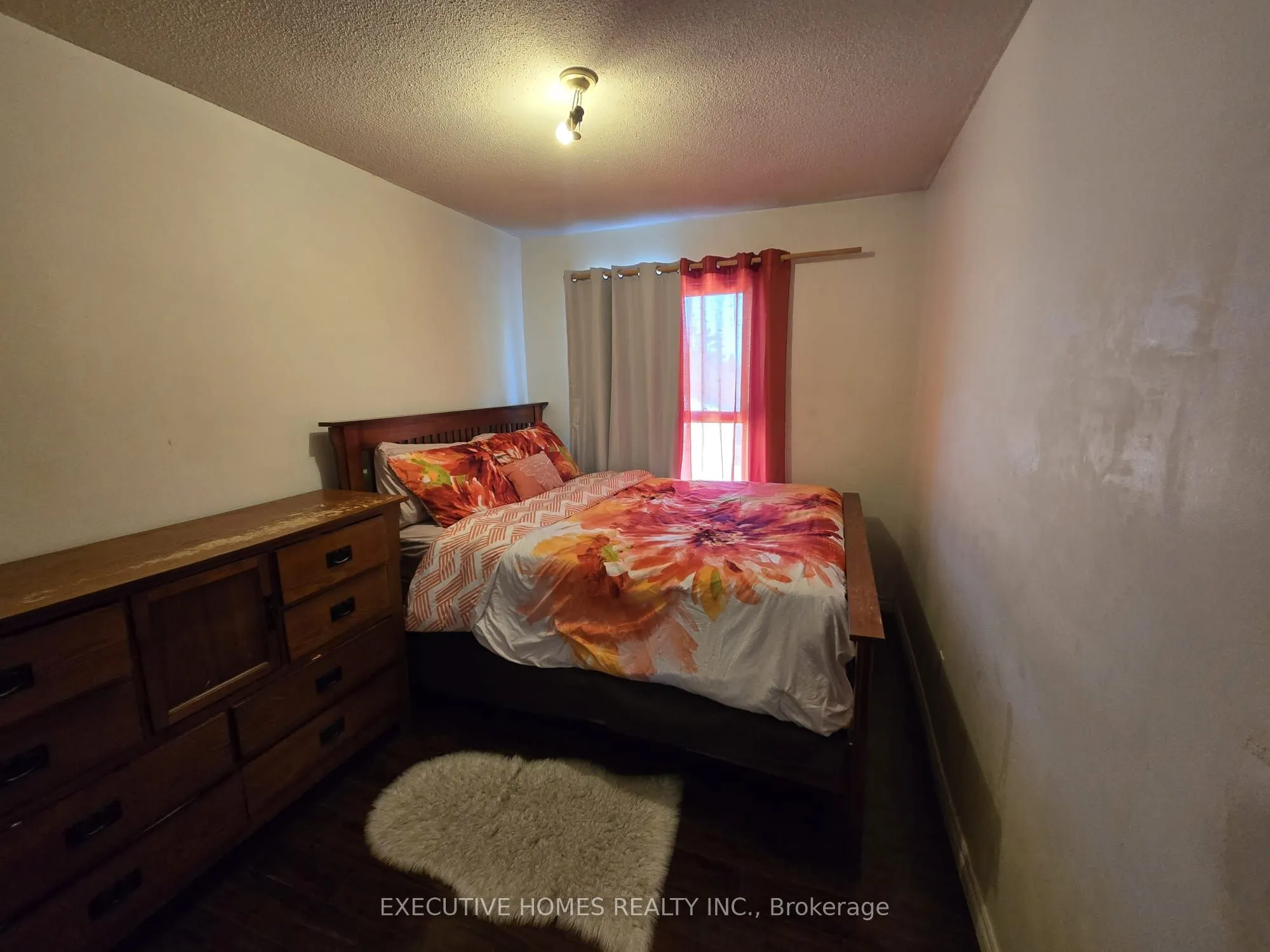 61 Collins Crescent, #60