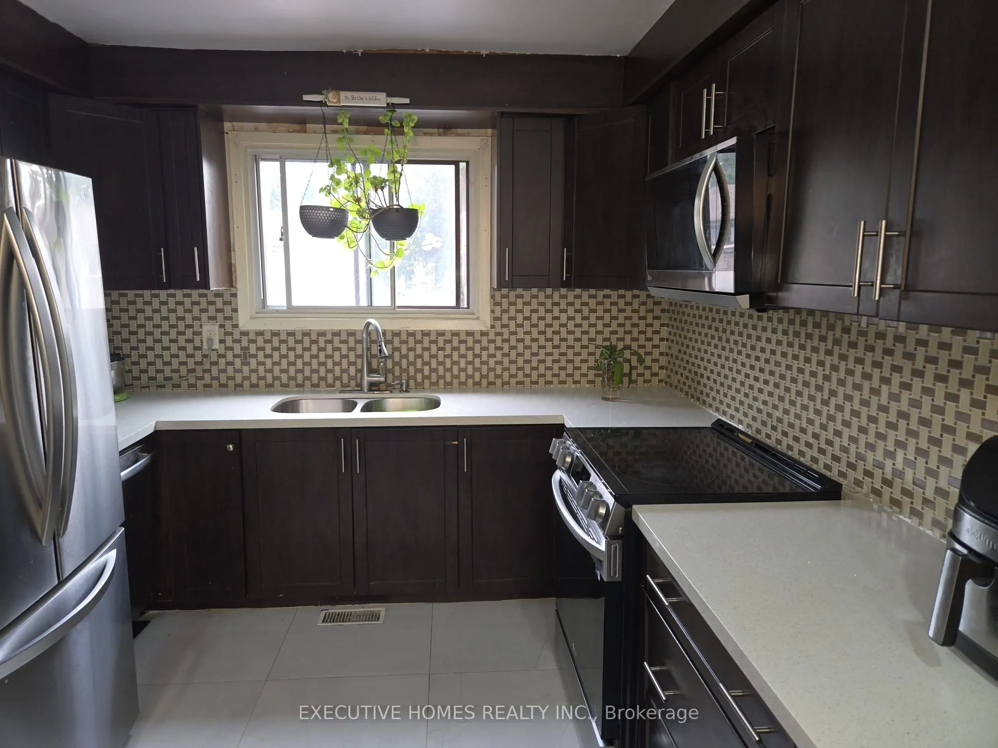 61 Collins Crescent, #60