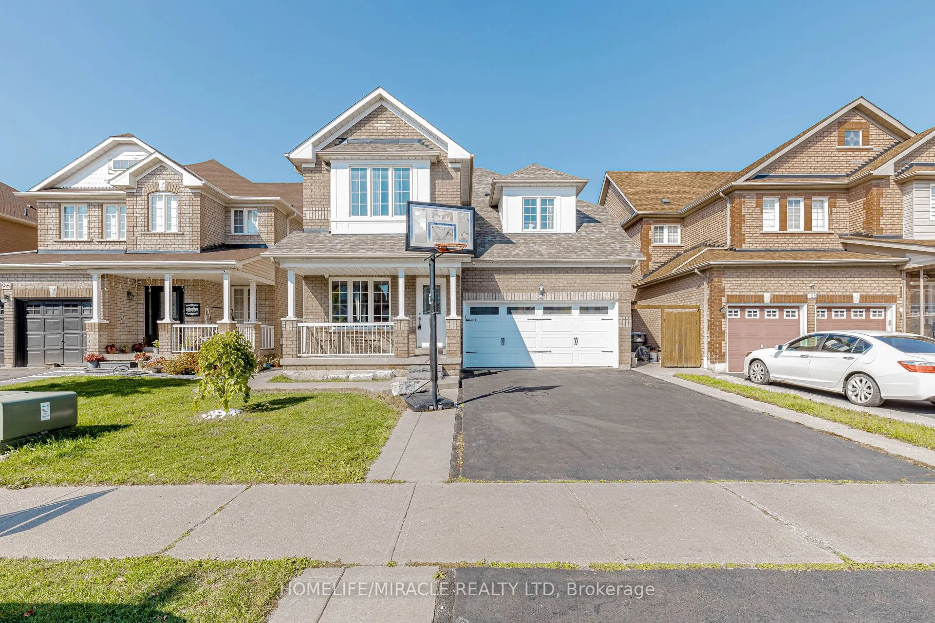 98 Masters Green Crescent
