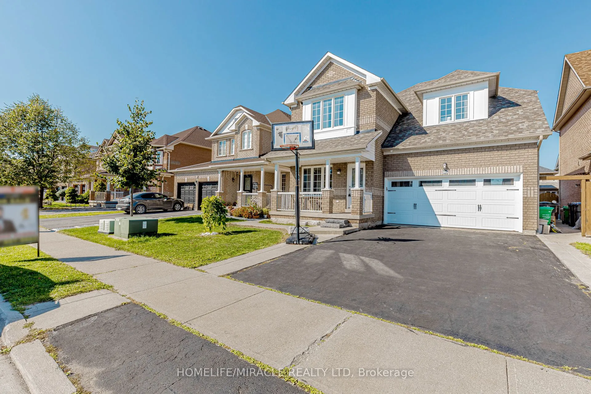 98 Masters Green Crescent