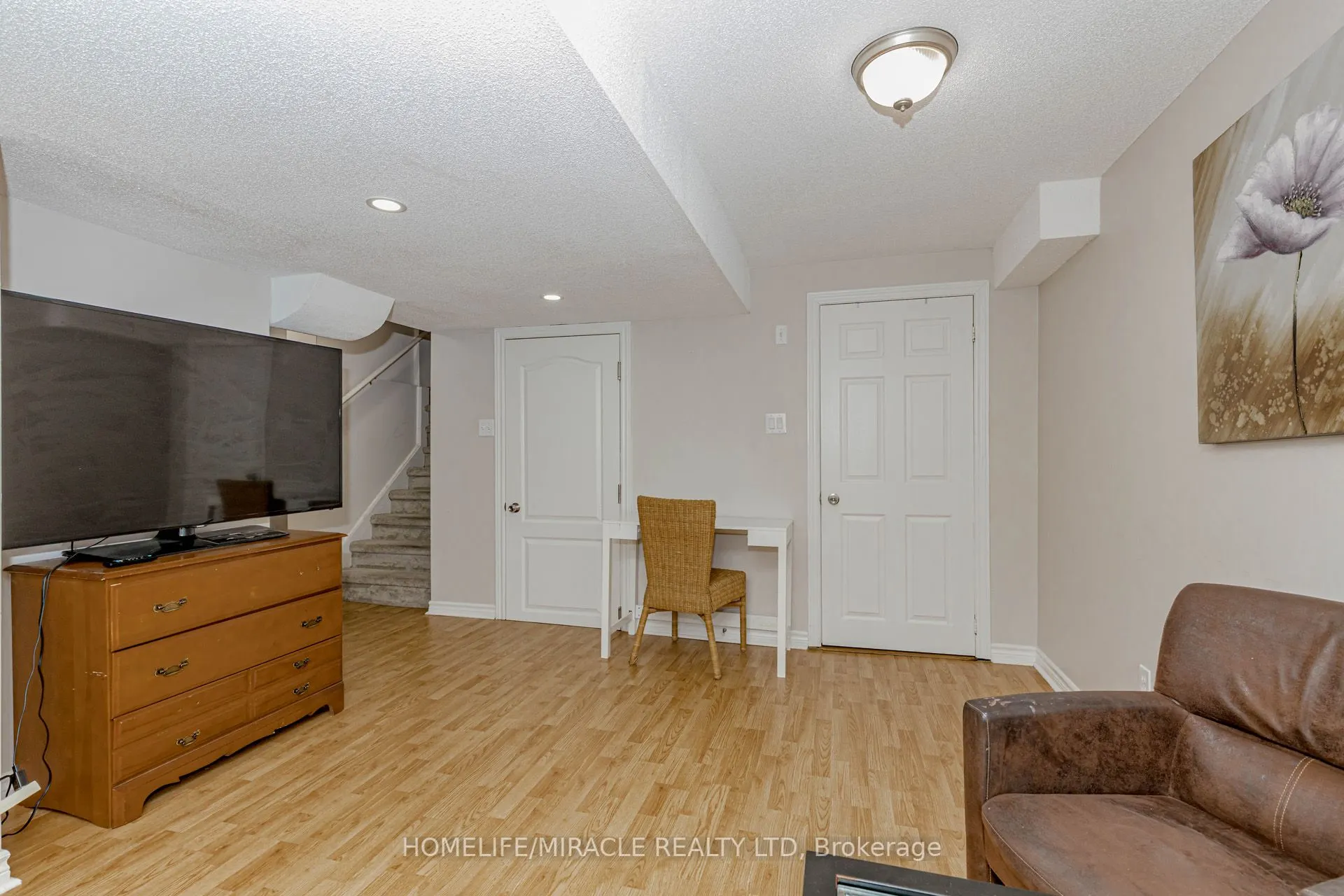 98 Masters Green Crescent