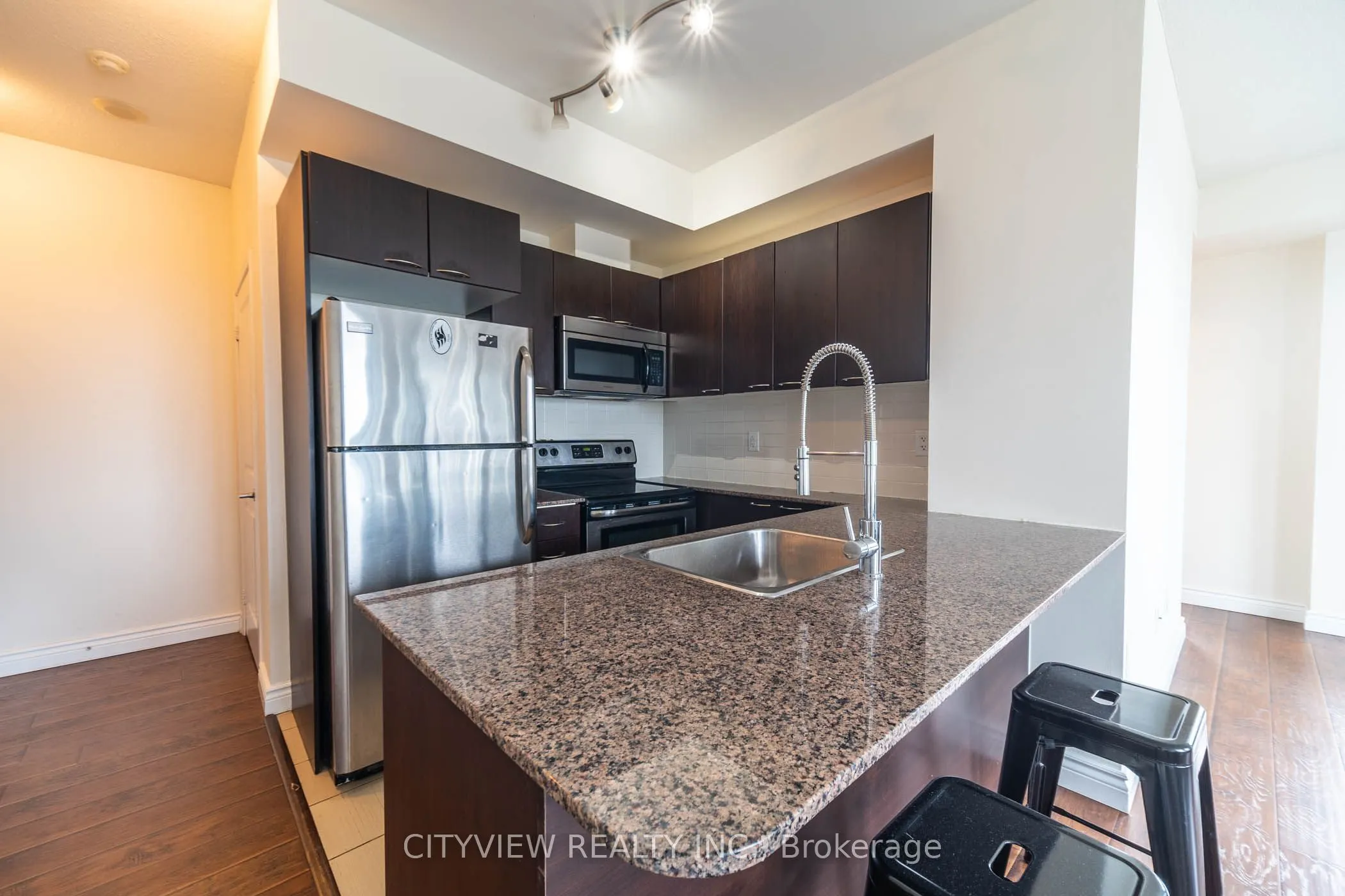 385 Prince Of Wales Drive, #911