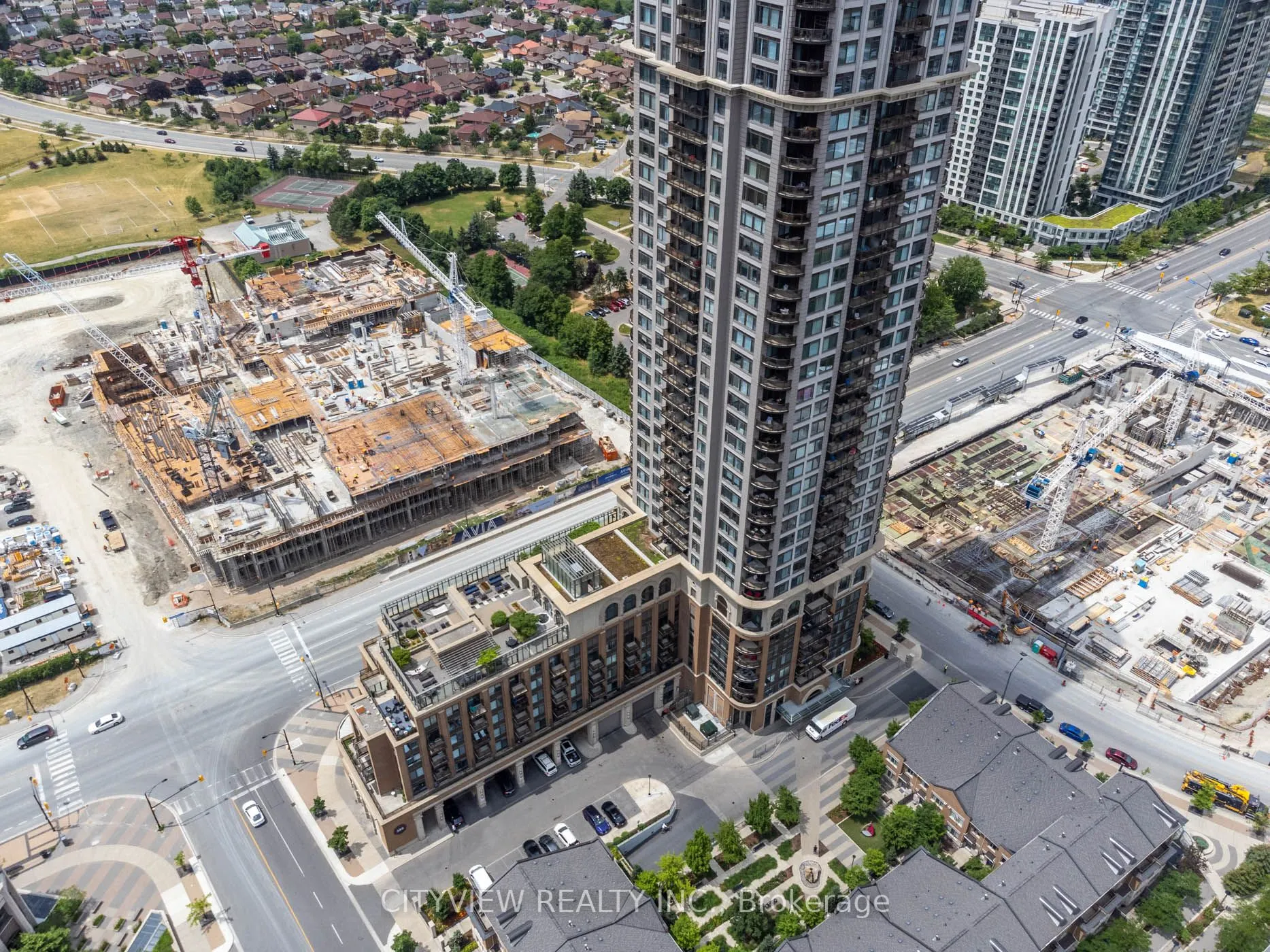 385 Prince Of Wales Drive, #911