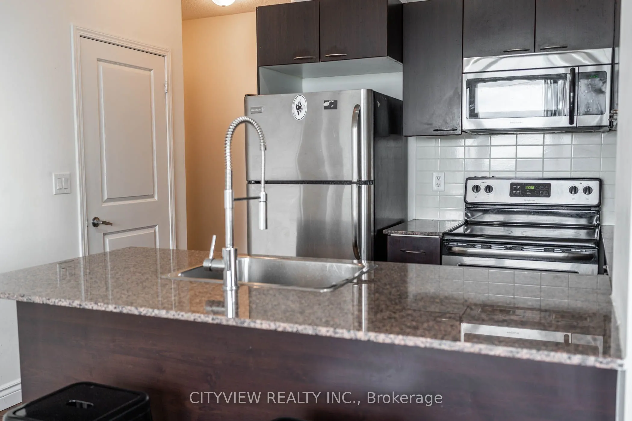 385 Prince Of Wales Drive, #911