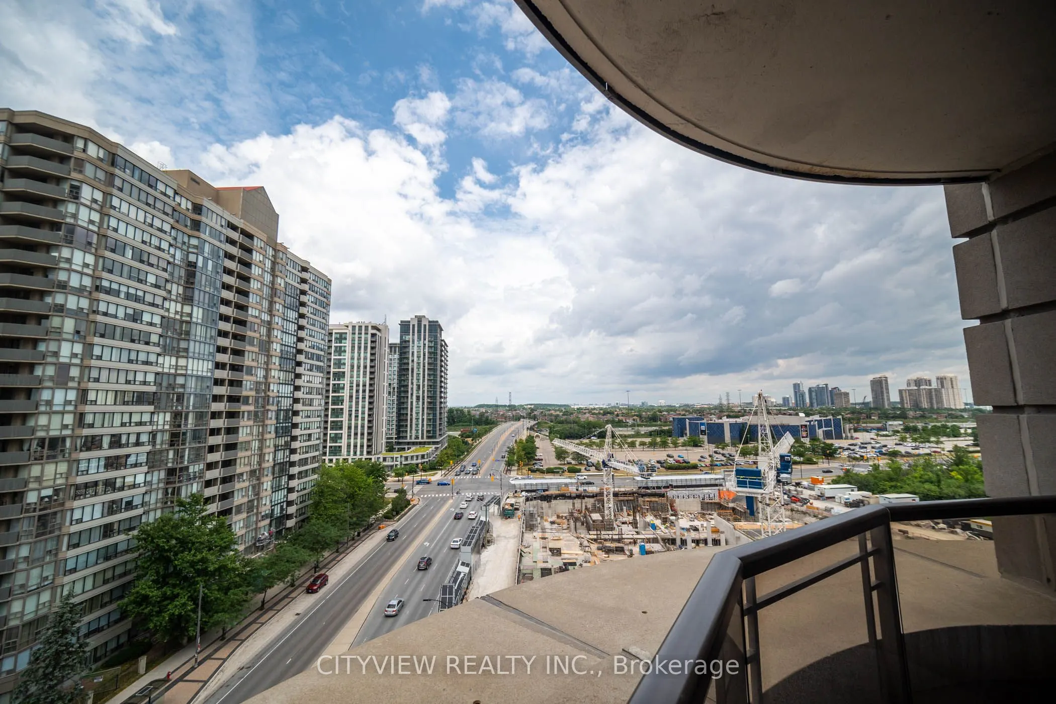 385 Prince Of Wales Drive, #911