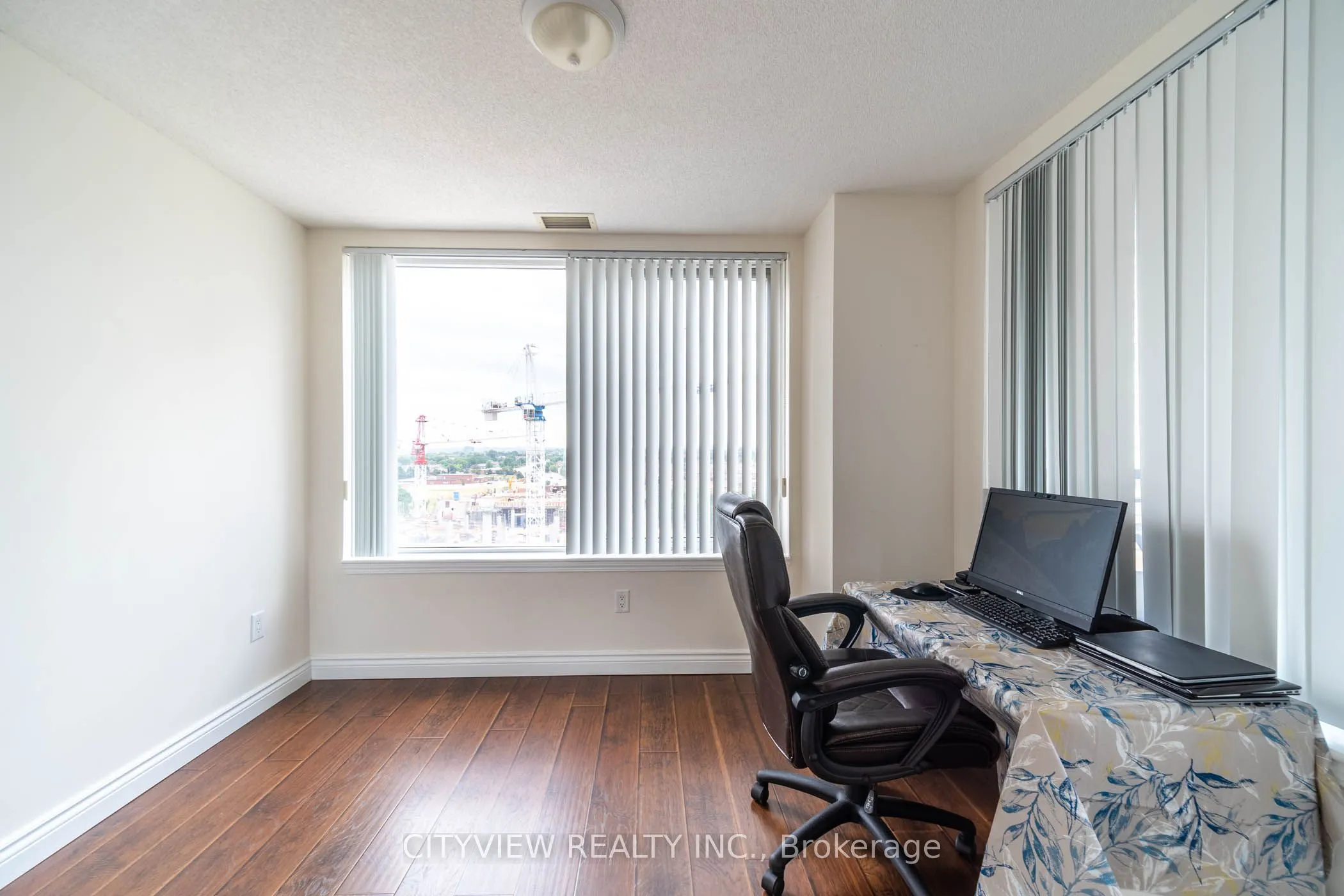 385 Prince Of Wales Drive, #911