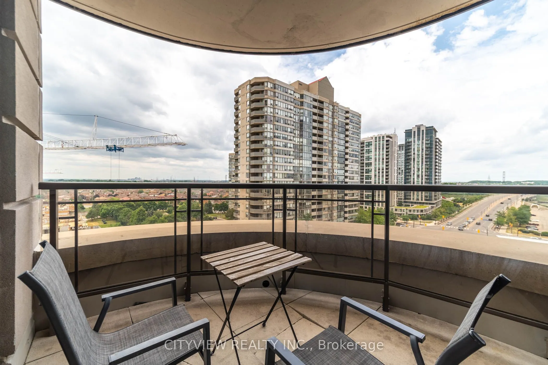 385 Prince Of Wales Drive, #911