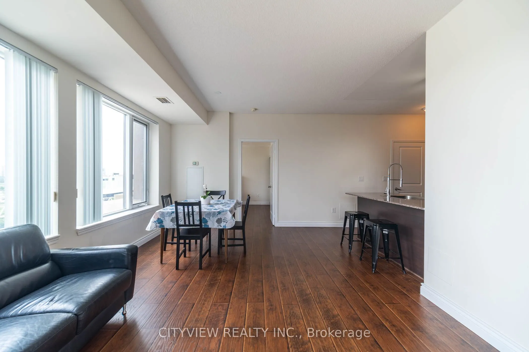 385 Prince Of Wales Drive, #911