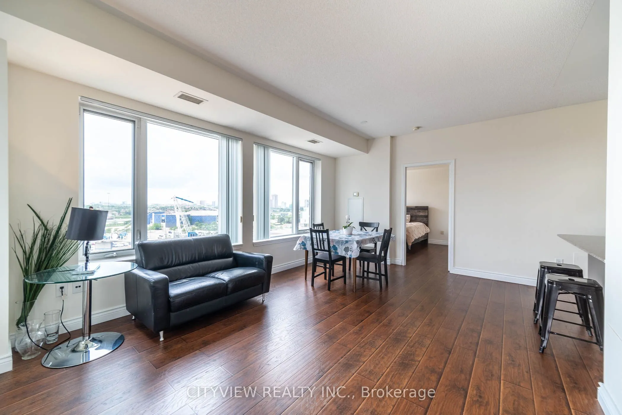 385 Prince Of Wales Drive, #911