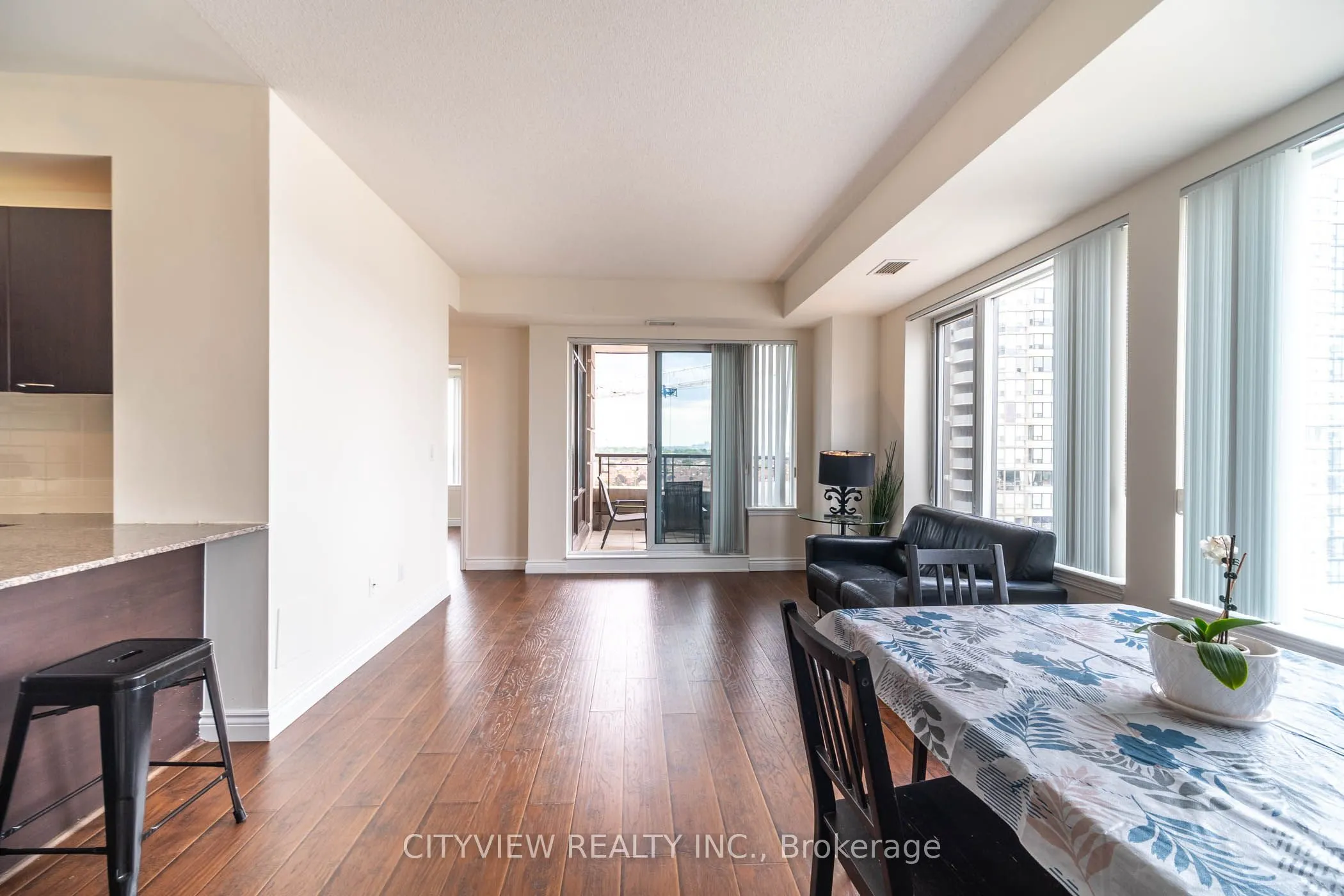 385 Prince Of Wales Drive, #911
