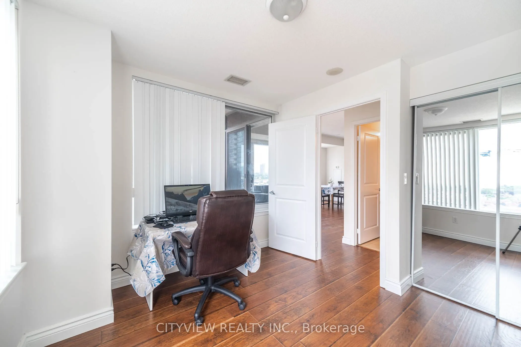 385 Prince Of Wales Drive, #911