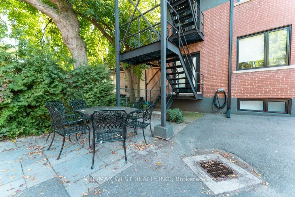 167 Quebec Avenue