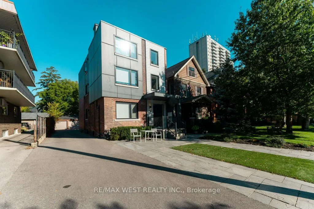 167 Quebec Avenue