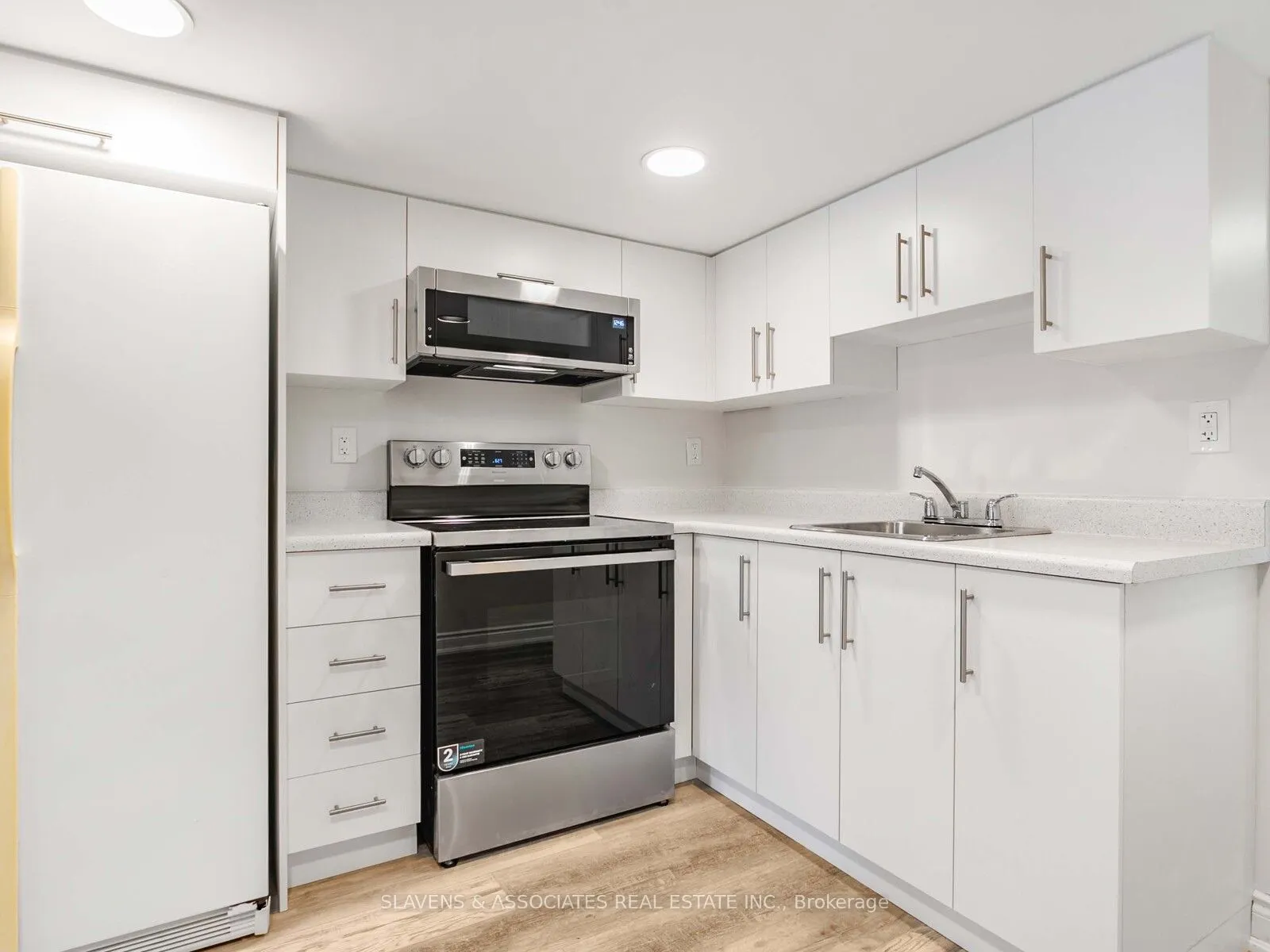 213B Blackthorne Avenue, #Basement