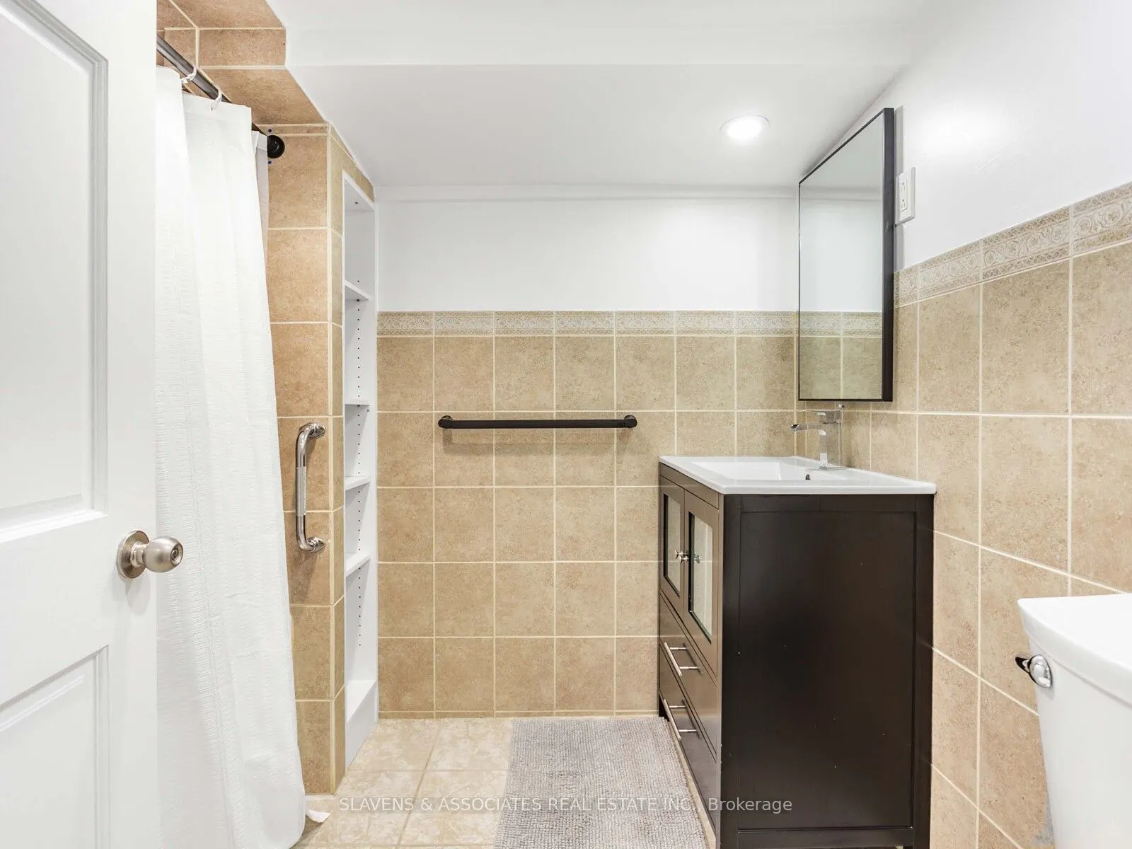 213B Blackthorne Avenue, #Basement