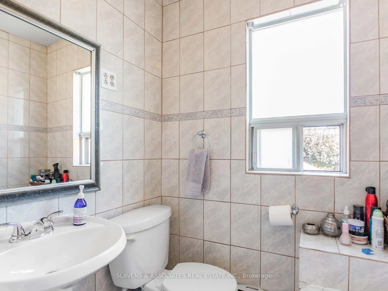 213B Blackthorne Avenue, #Main and 2nd Floor