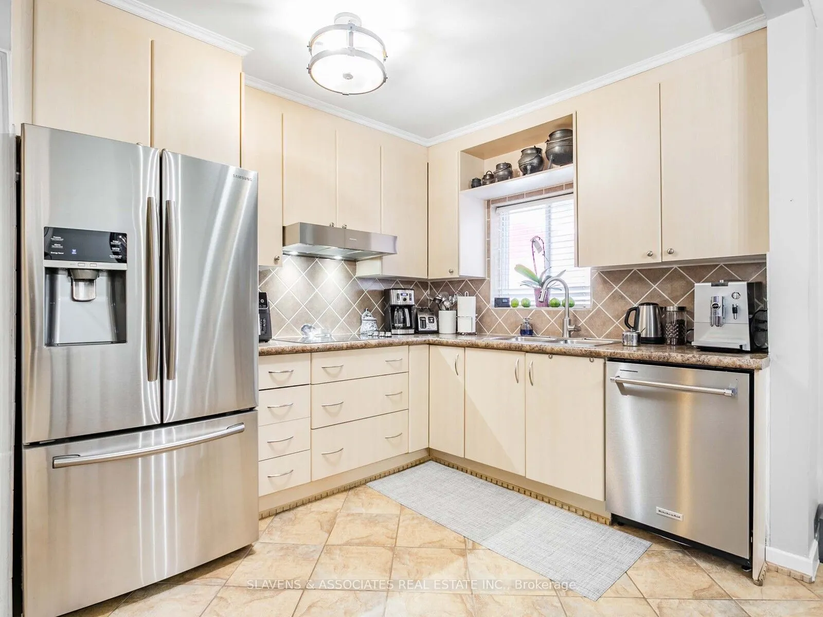 213B Blackthorne Avenue, #Main and 2nd Floor