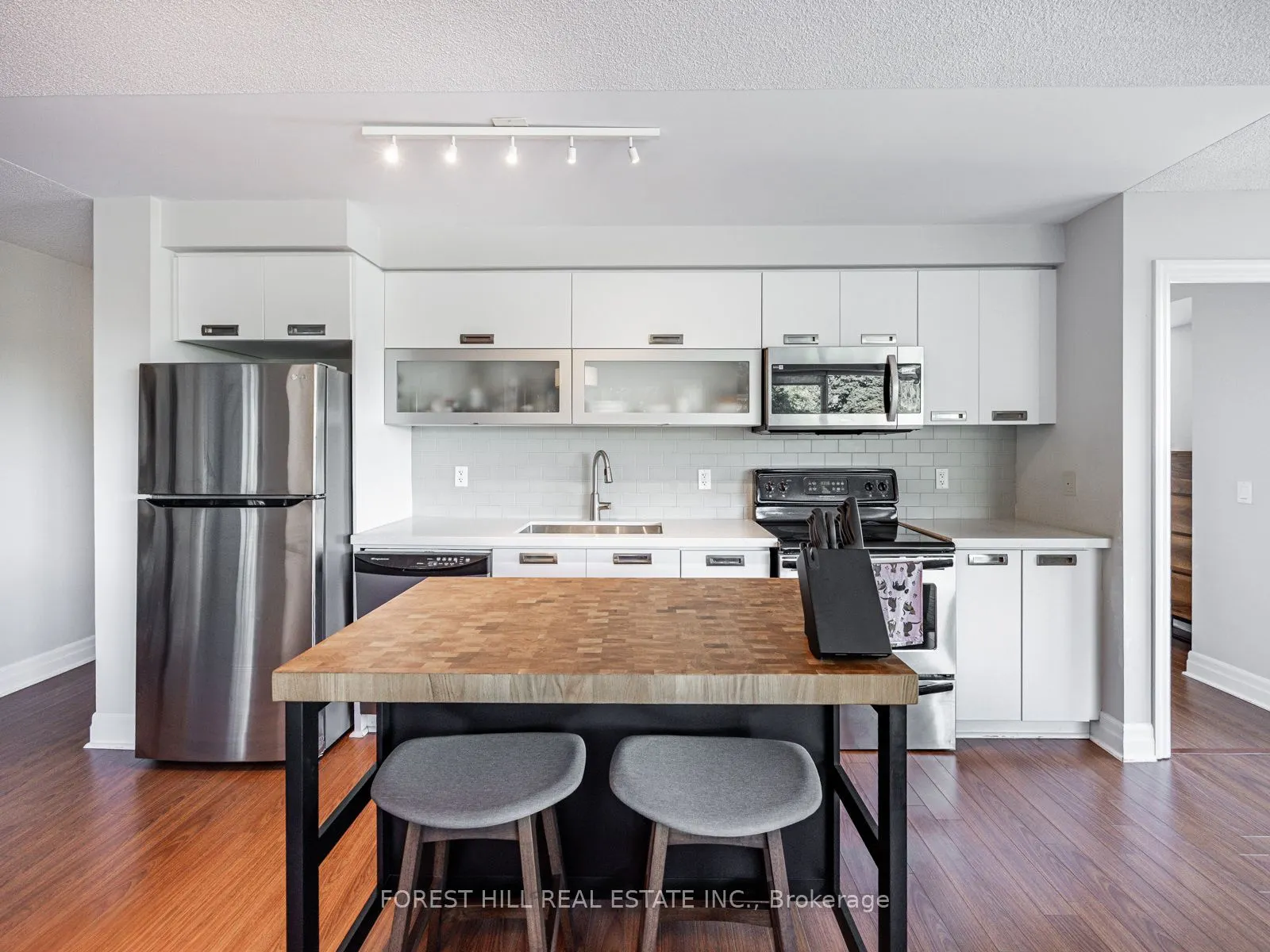 20 Gothic Avenue, #216