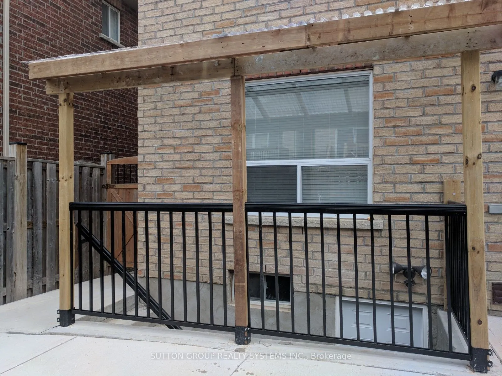 79 Footbridge Crescent, #LOWER