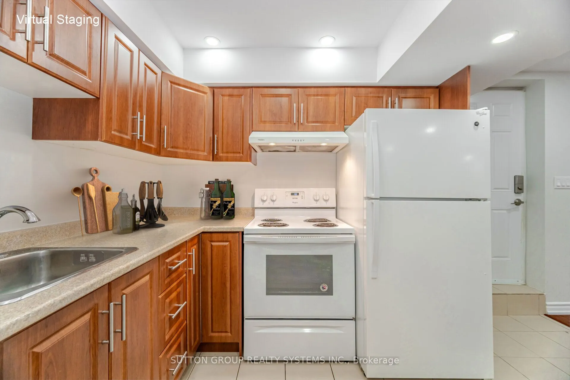 79 Footbridge Crescent, #LOWER