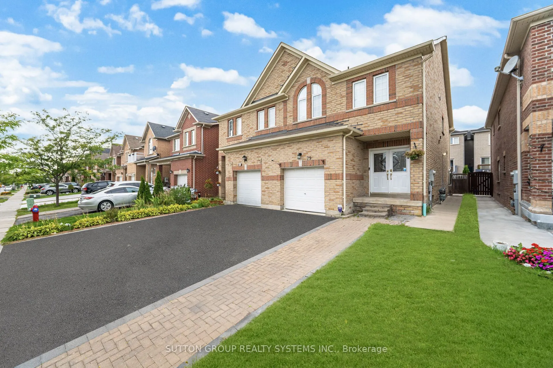 79 Footbridge Crescent, #LOWER