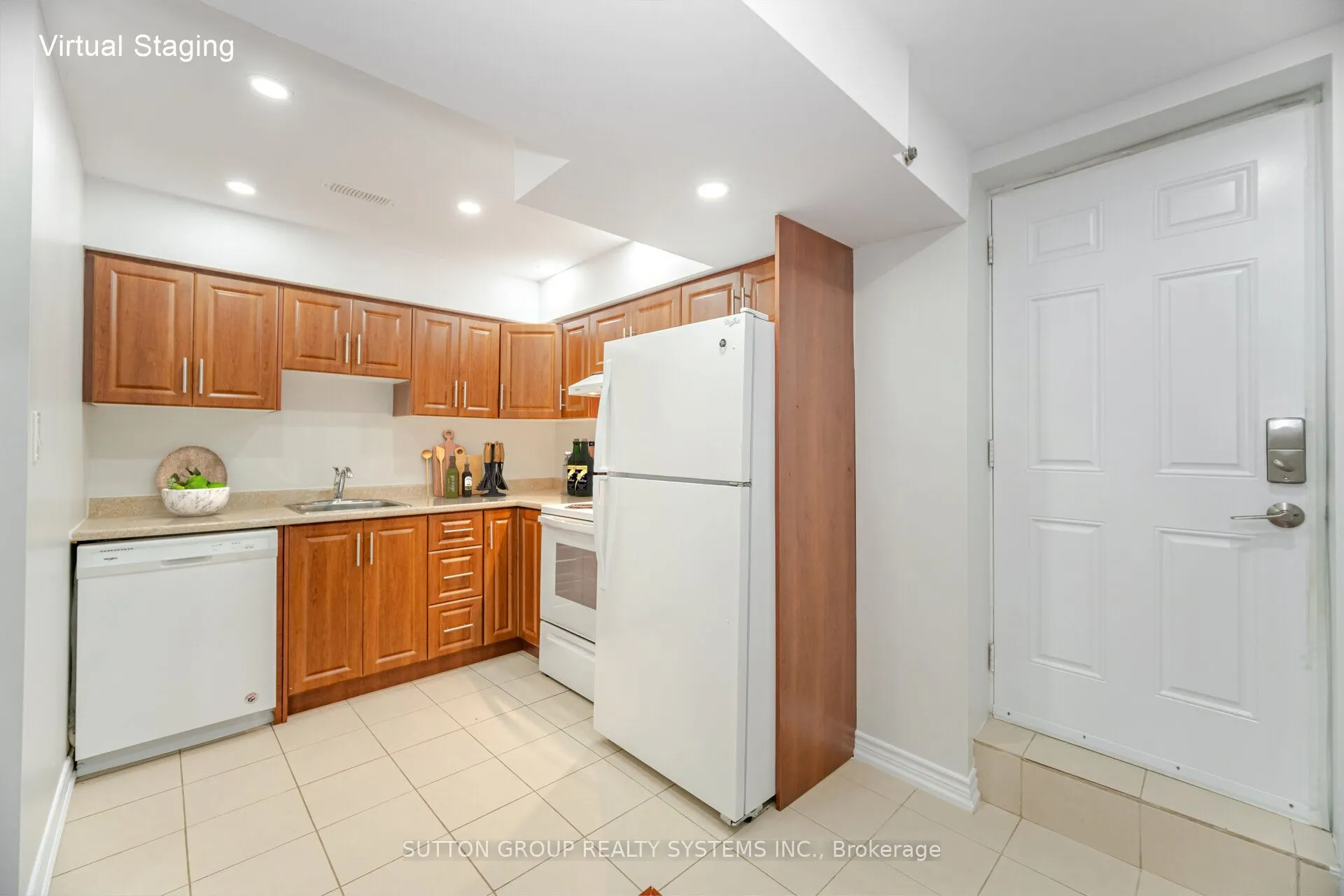 79 Footbridge Crescent, #LOWER