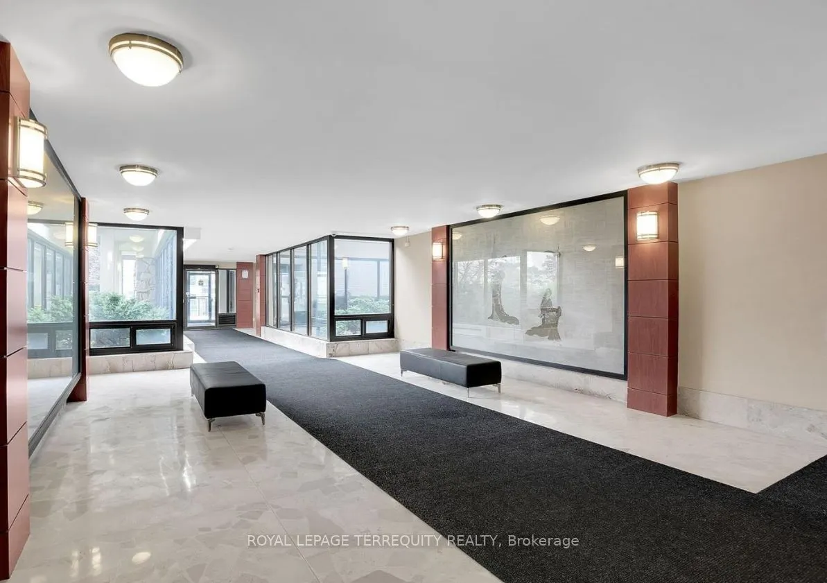 360 Ridelle Avenue, #817
