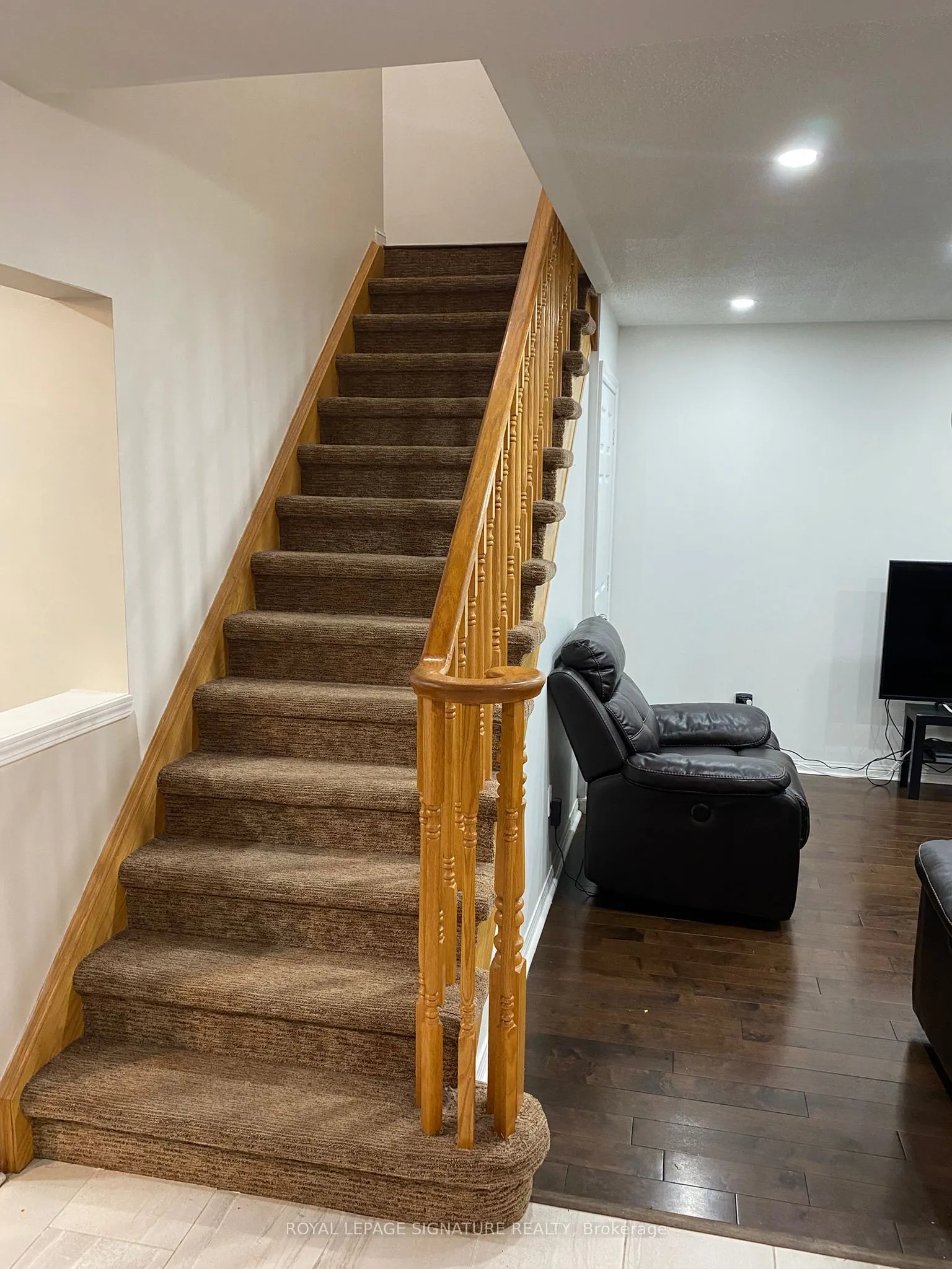 1025 Barclay Circle, #Upper