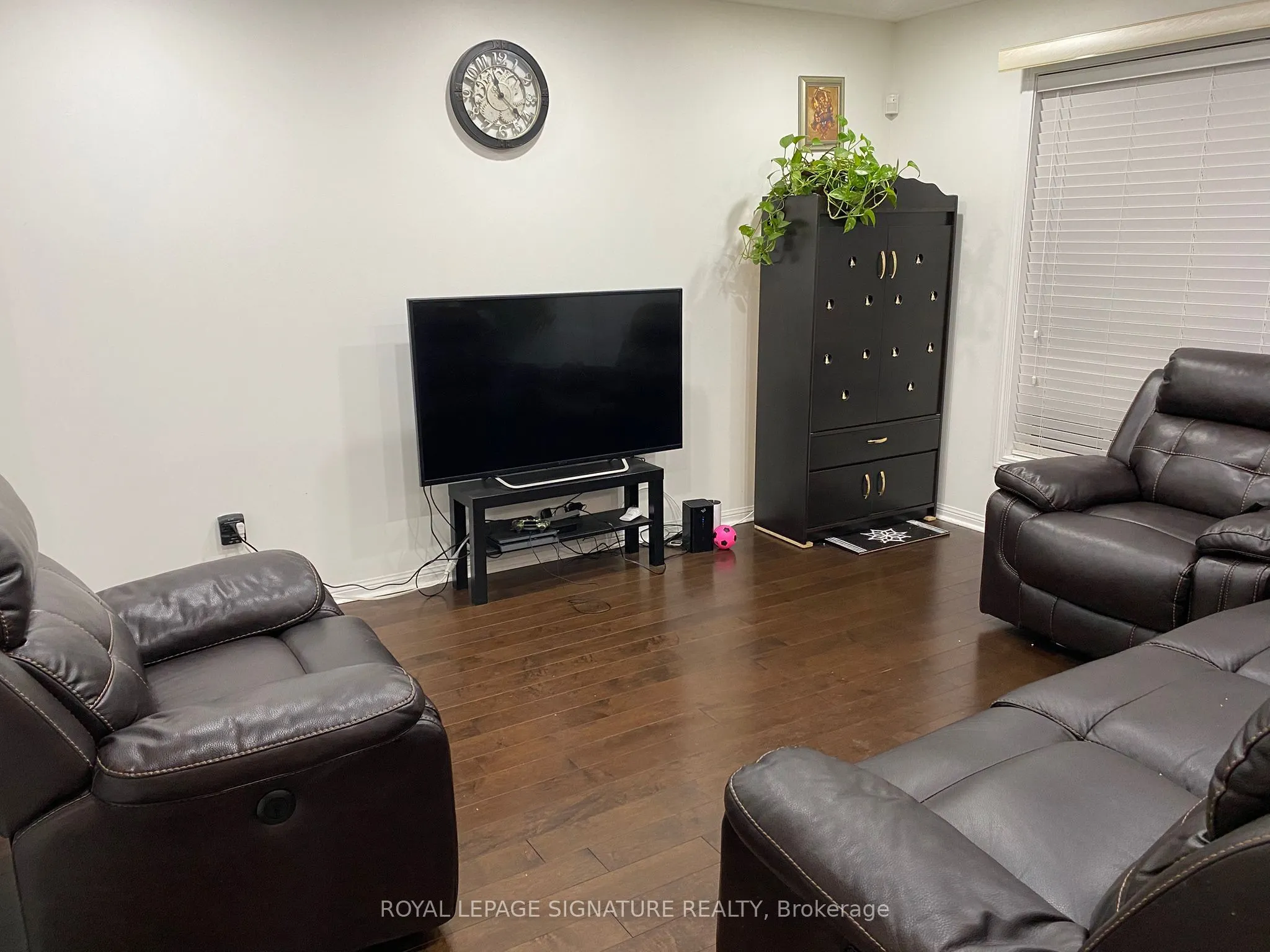 1025 Barclay Circle, #Upper
